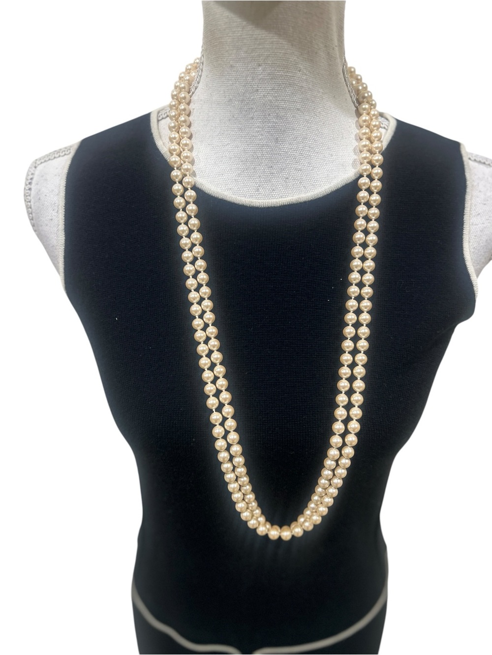 Vintage 1990’s Monet Double-Strand blush Cream long Pearl Necklace silk pouch